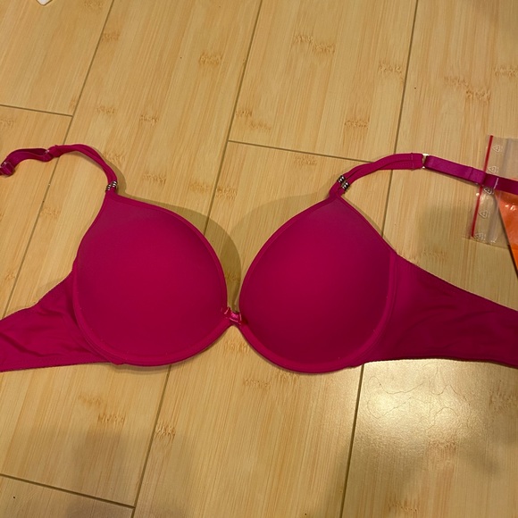 Simple pink bra RARE - Picture 3 of 8